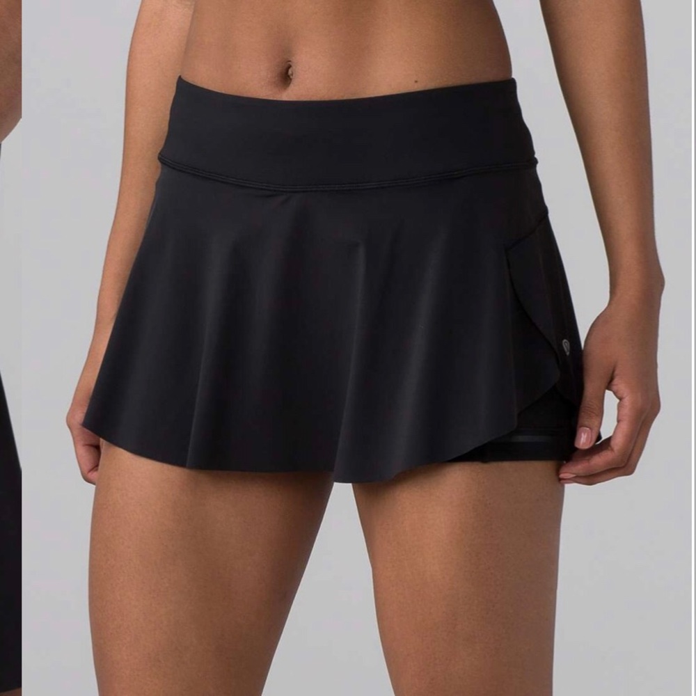 Size 4 black lululemon skirt